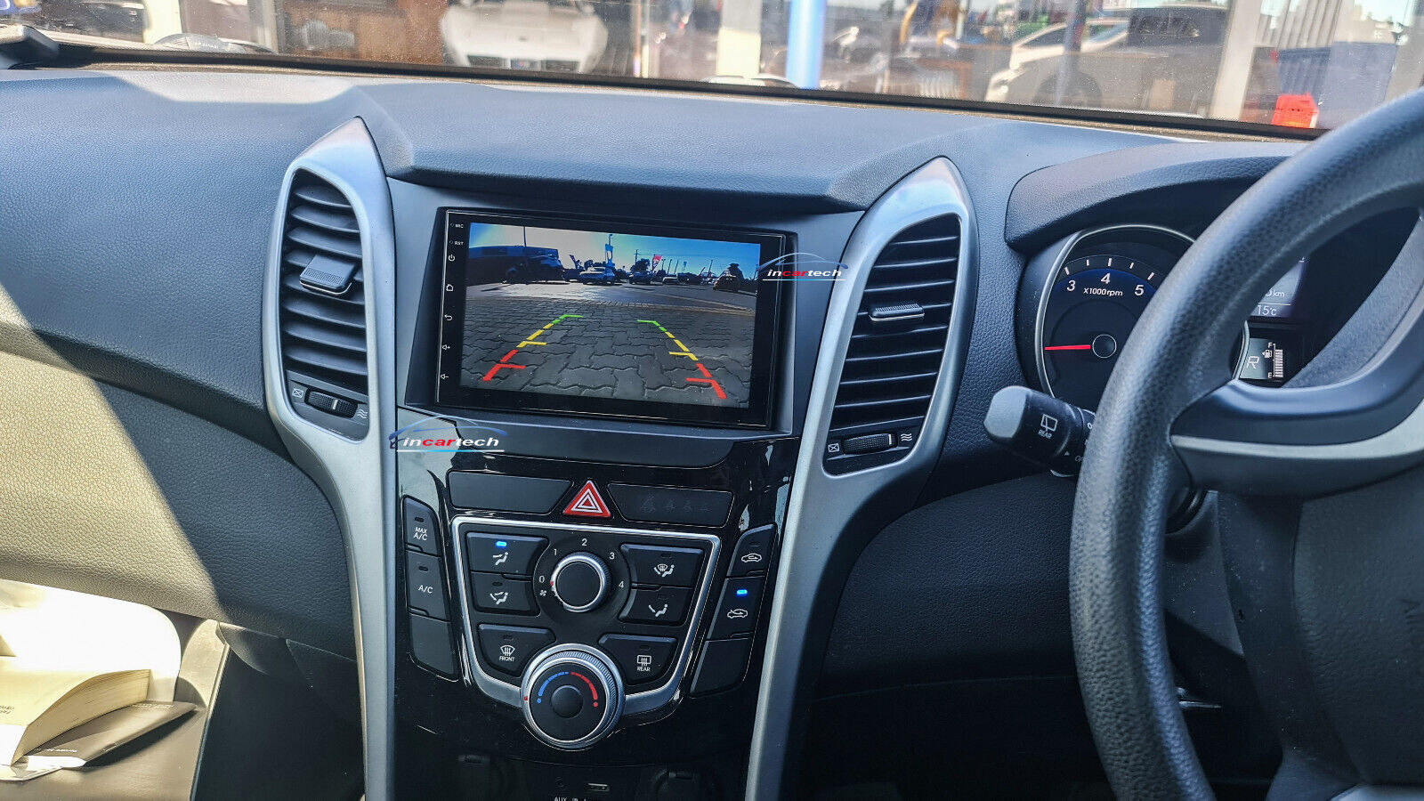 Hyundai i30 2013-2016 GPS Bluetooth Apple CarPlay Android Auto USB Stereo 7" Screen