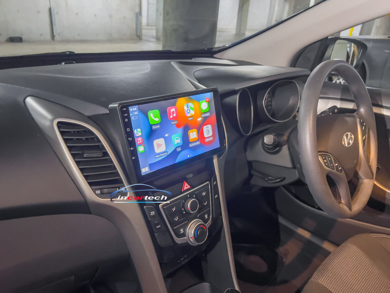 Hyundai i30 2013-2016 GPS Bluetooth Stereo 9" Screen wireless Apple CarPlay & Android auto GPS Radio