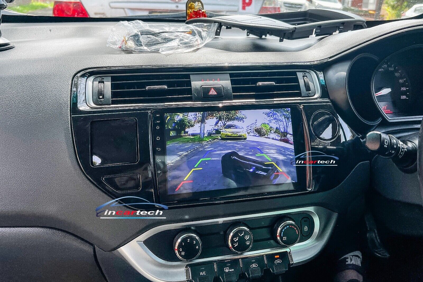 Kia Rio 2015-2016 Wireless Apple CarPlay Android Auto GPS Bluetooth Stereo Radio