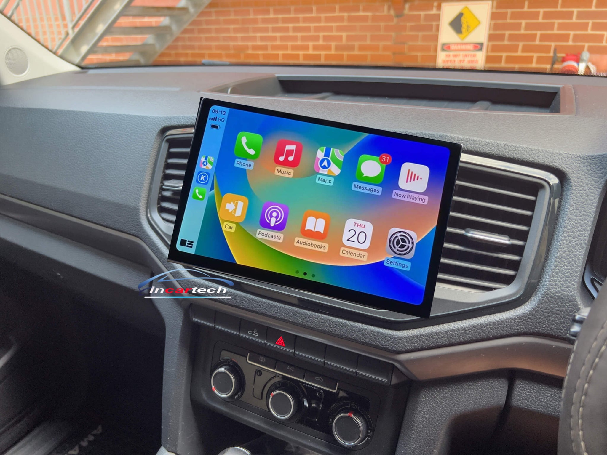 Volkswagen VW Amarok 2017-2022 13.3 GPS stereo Wireless Apple CarPlay Android Auto radio